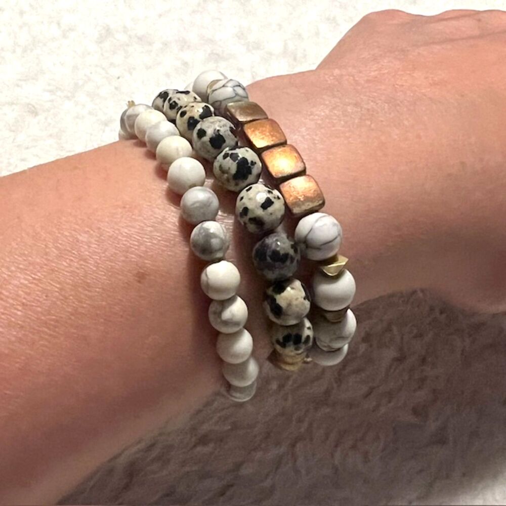 Lot of 3 White Black Gray Marble BeadsCopper Tone Accent Elastic Bracelets